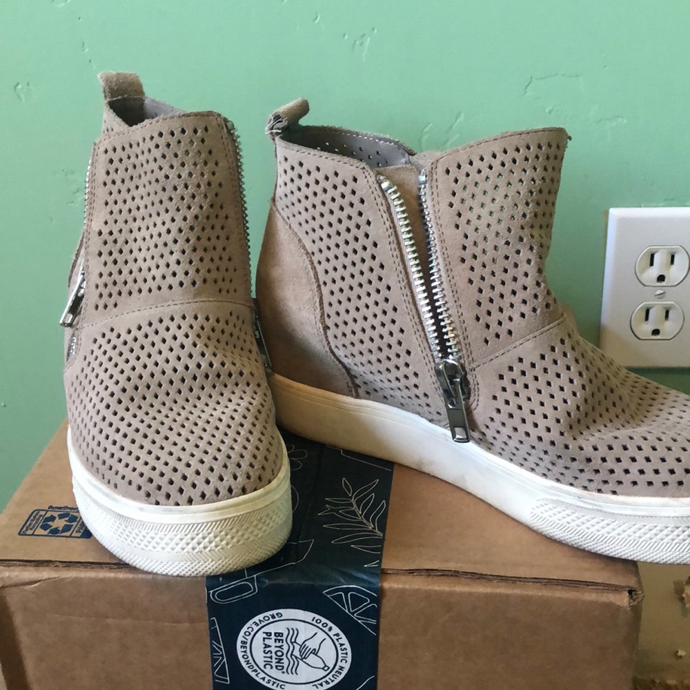 STEVE MADDEN BOOTS